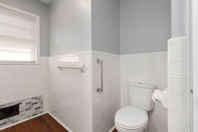 Building Photo - 1702 Bonnyville Blvd