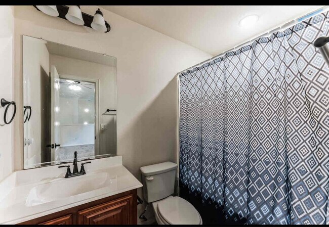 Building Photo - 207 Arborside Dr