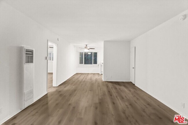 Building Photo - 11660 Chenault St