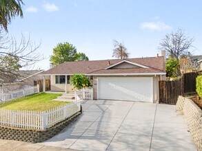 Building Photo - Modern 3BD Home with Eco Water Systems, EV Charging & Designer Finishes – Prime San Jose Locale