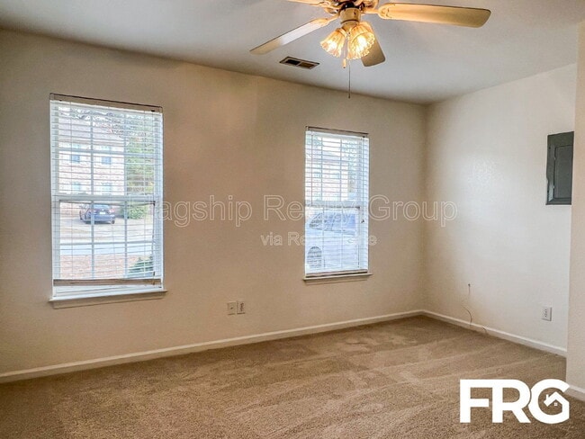 Building Photo - 4270 Williamsbrook Ln