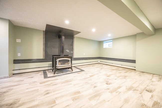 Building Photo - 52 East Ave