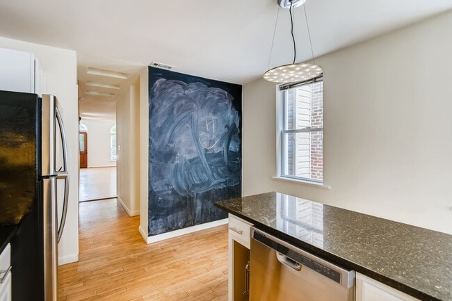 Building Photo - 1127 S Hanover St