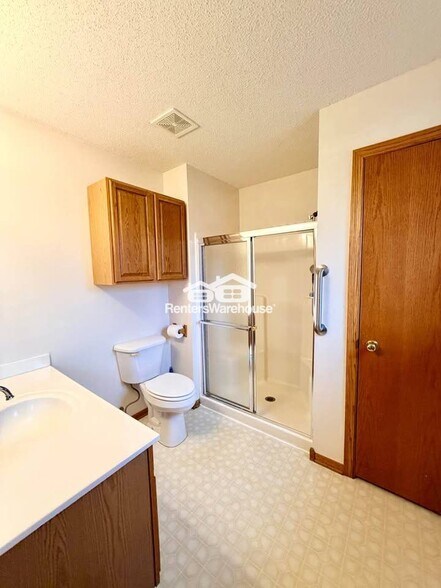 Building Photo - 495 S 51st St