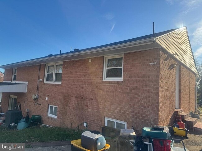 Building Photo - 13216 Ronehill Dr