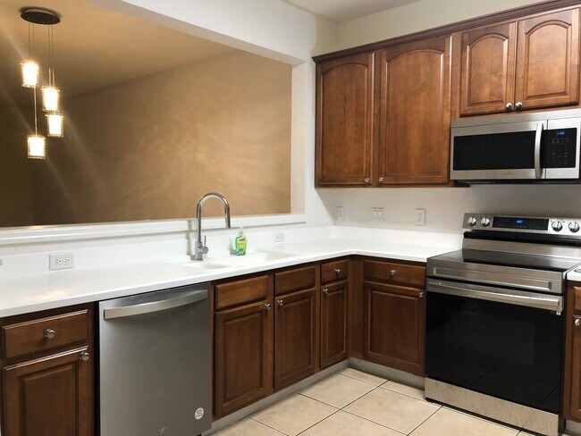Kitchen - 3602 Shallot Dr