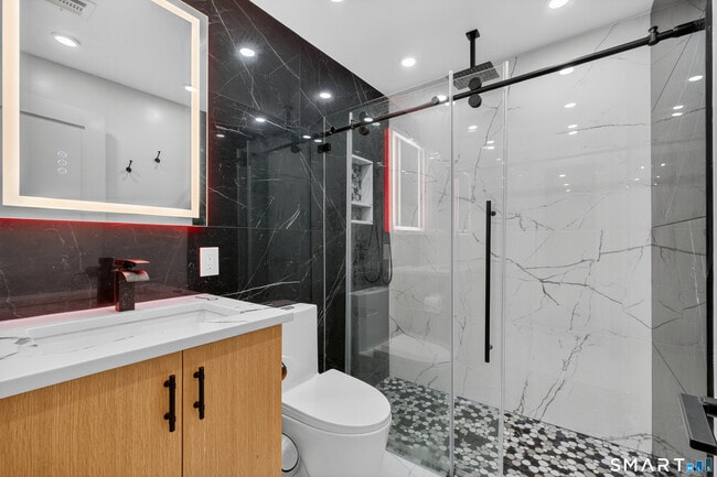 Building Photo - 6 Brighton St