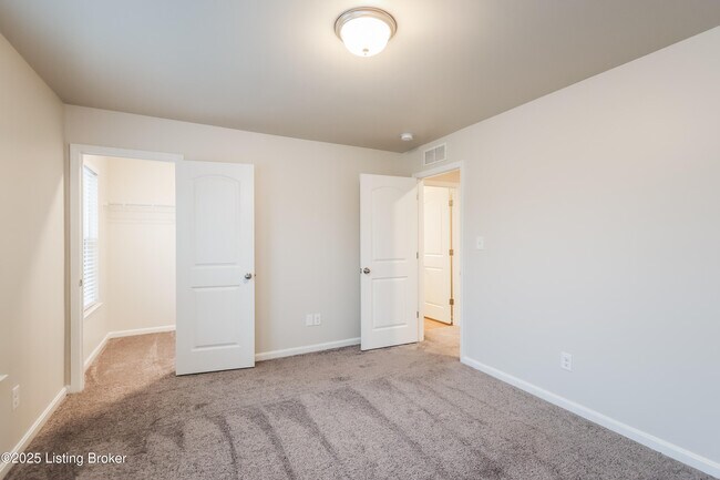 Building Photo - 11900 Parkside Vista Ln