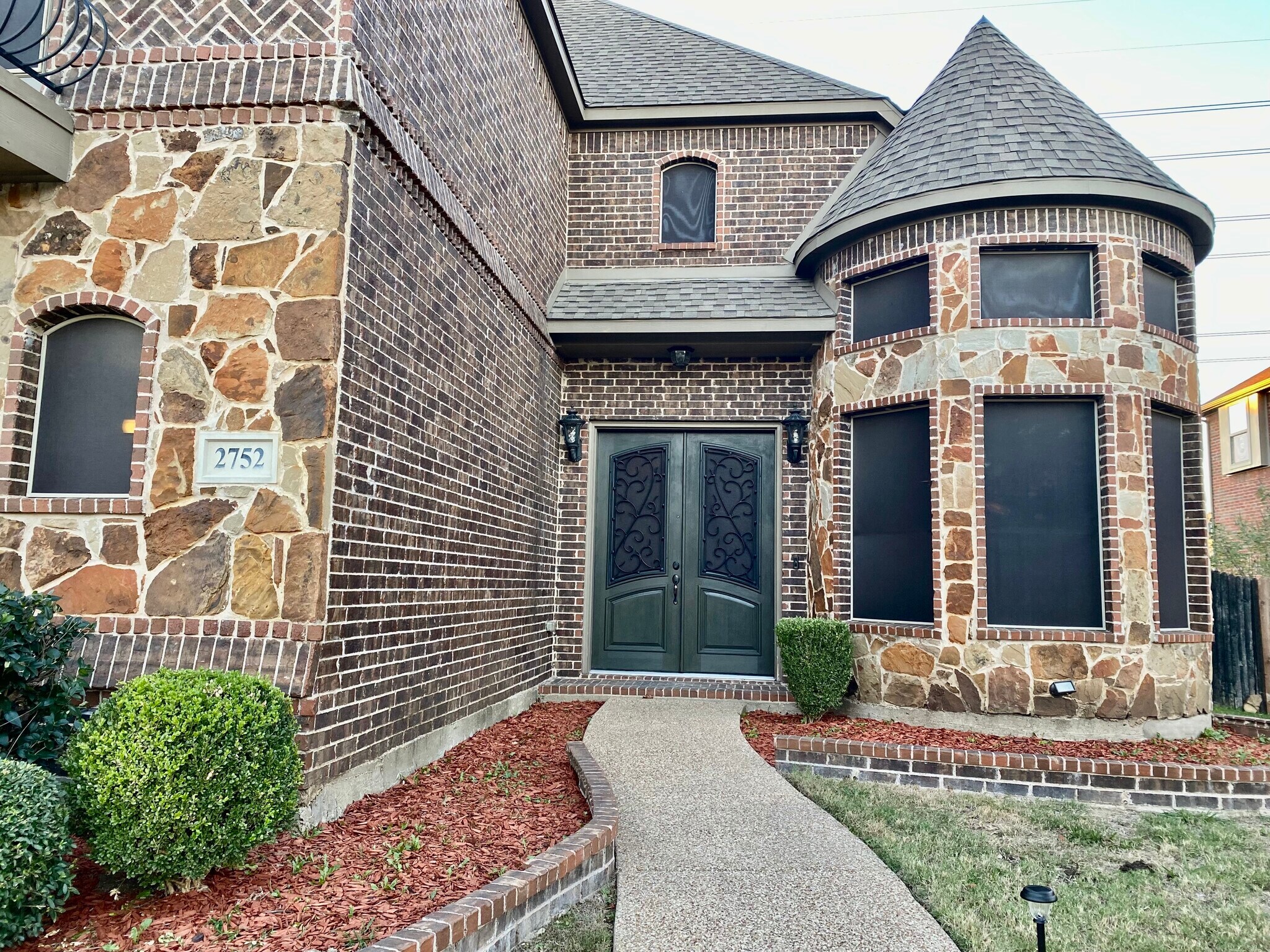 Building Photo - 2752 Waters Edge Dr