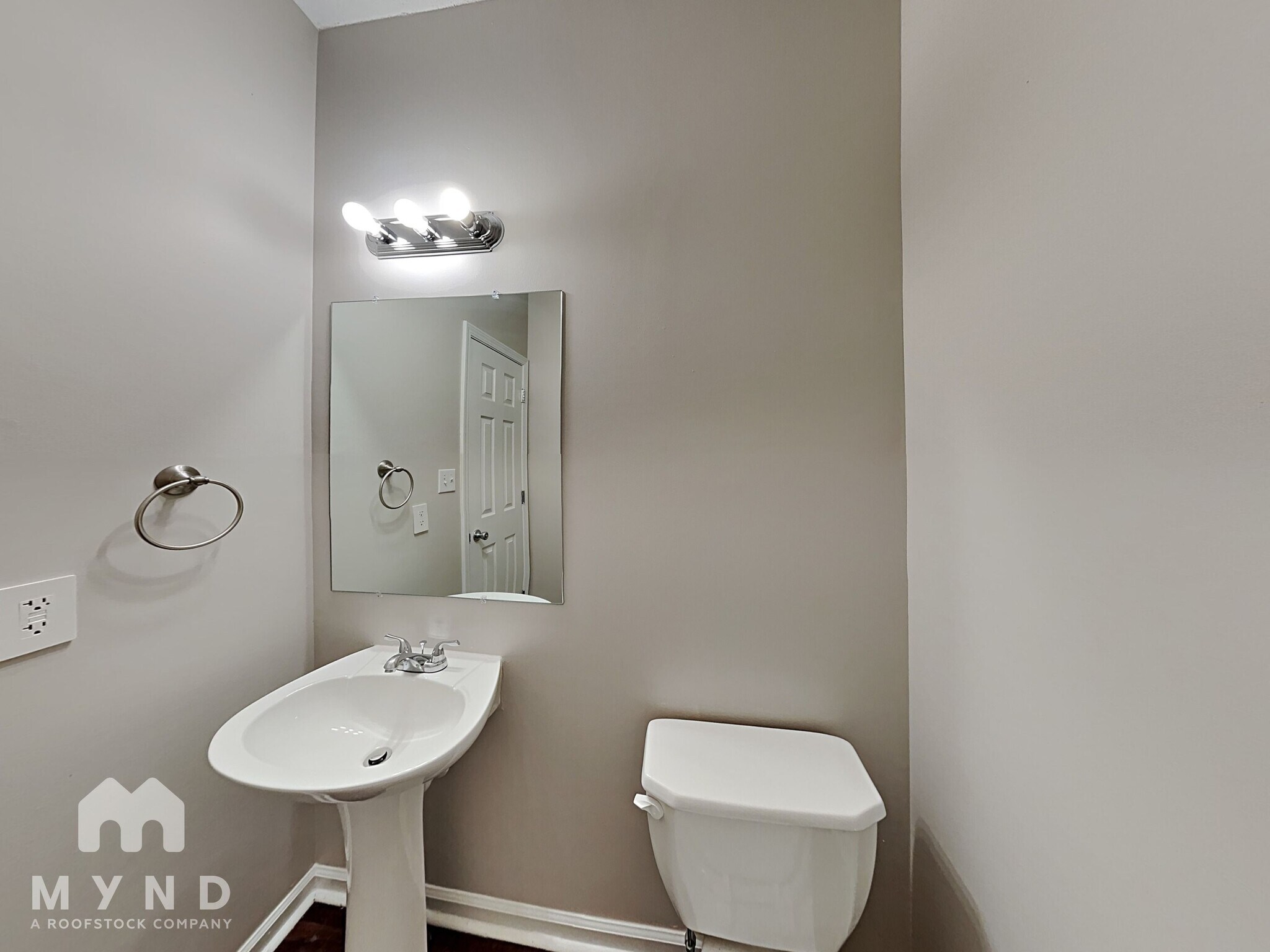 Building Photo - 5492 Sierra Tr