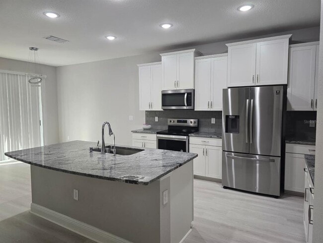 Building Photo - 10916 Honor Rd