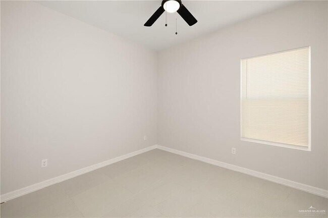 Building Photo - 4305 Heron Ave