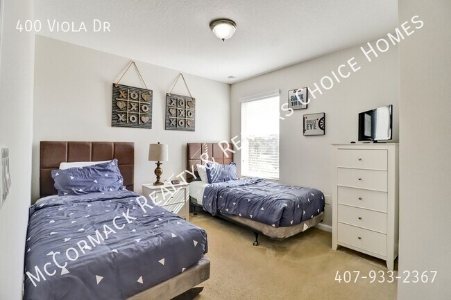 Building Photo - 400 Viola Dr