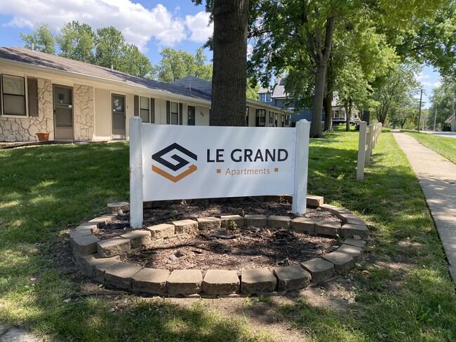 Building Photo - Le Grand Apartments Senior Living 55+