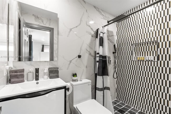 Building Photo - 390 NW 40th St