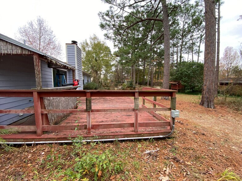 Building Photo - 925 Hunting Ridge Rd