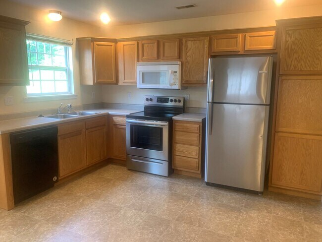 Building Photo - 7579-MF2-E4