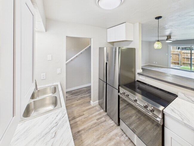 Primary Photo - 1044 Coronado Pkwy S