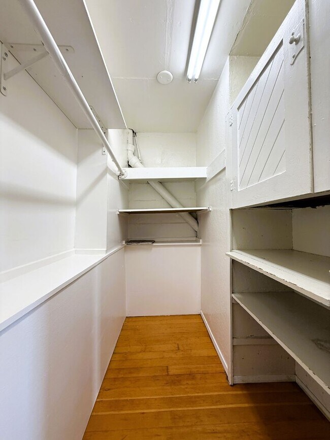 Building Photo - 132 Bella Vista Ave