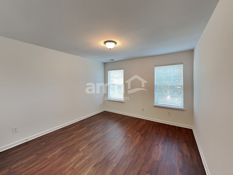 Building Photo - 4996 Amethyst Dr