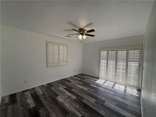 Building Photo - 1480 College Dr