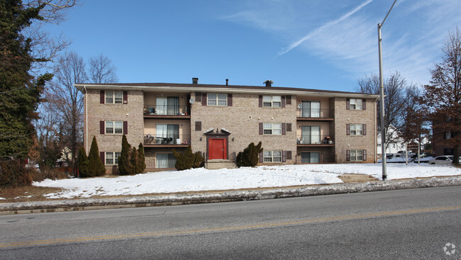 Building Photo - Oakfield North Apartments