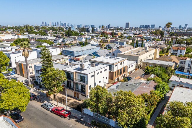 Building Photo - 5508 Barton Ave