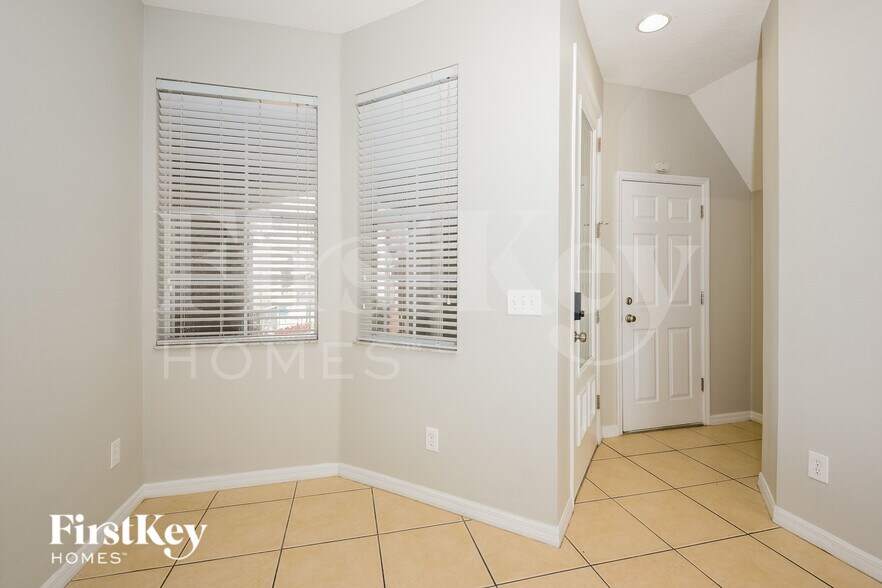 Building Photo - 9576 Silver Buttonwood St