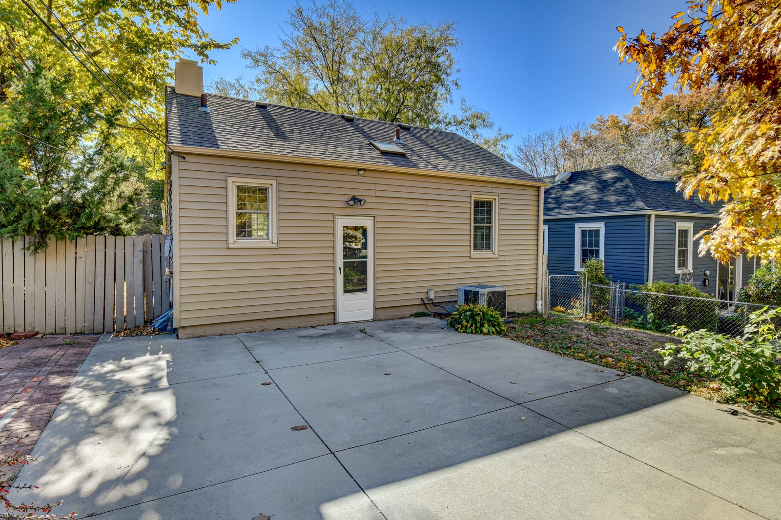 Building Photo - 5210 Rees St