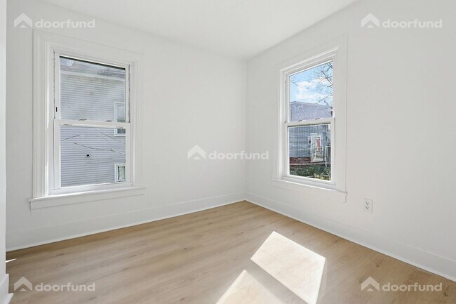 Building Photo - 17 Wachusett St