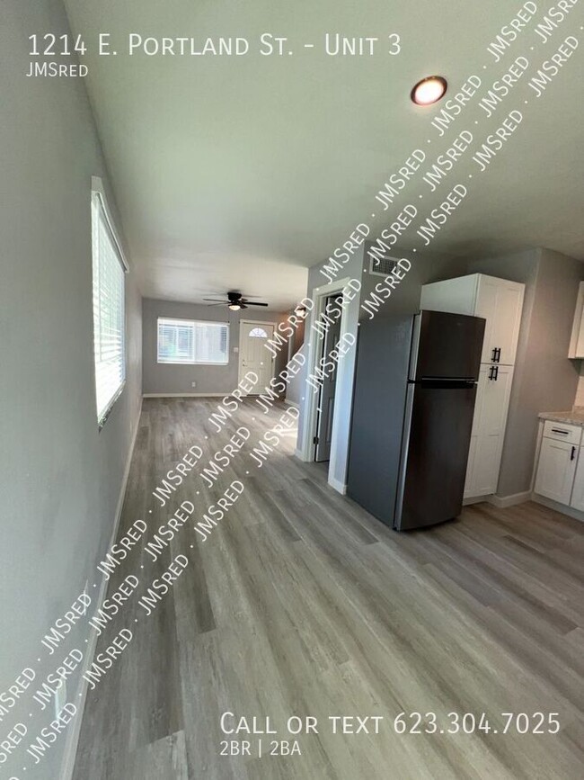 Building Photo - COMING SOON: Luxuriously Renovated 2br/1.5...