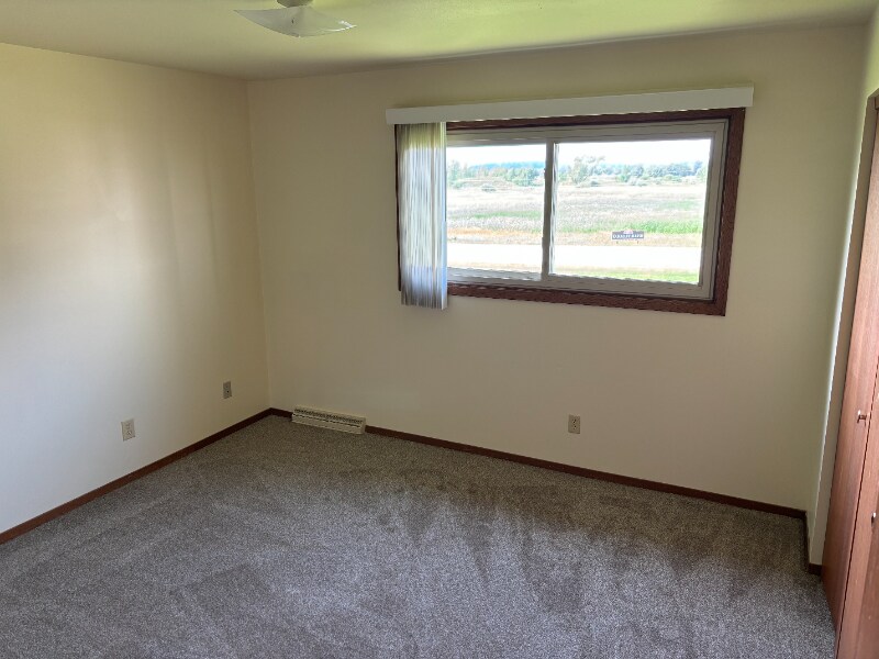 Building Photo - 817 Henry St