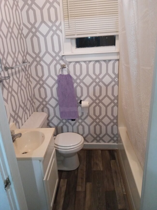 Building Photo - 53 Amherst St