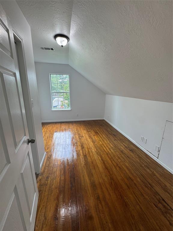 Building Photo - 5010 Elm St