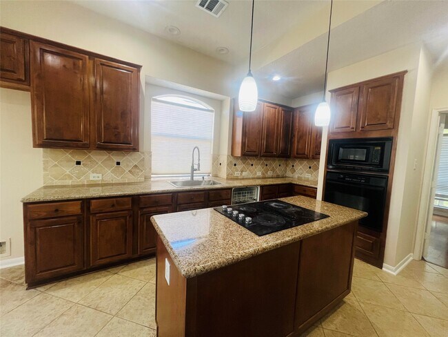 Building Photo - 4126 Midstream Dr