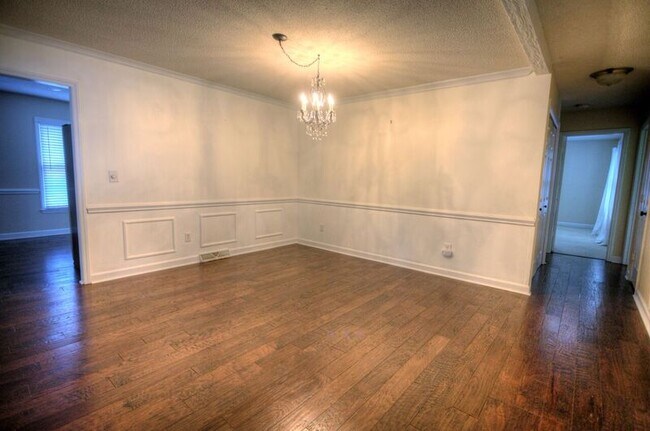 Building Photo - 5733 Connor Blvd