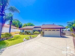 Building Photo - Spacious 3BD/2BA Home in Rancho Bernardo with Office, Large Backyard w/ Garden Beds & 2-Car Garage