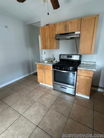 Building Photo - 196 Sherman St