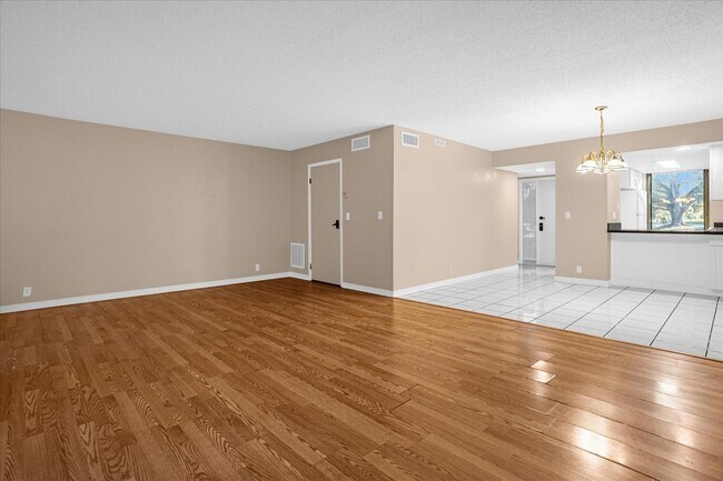 Building Photo - 411 Sheoah Blvd