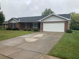 Building Photo - 380 Ironwood Dr