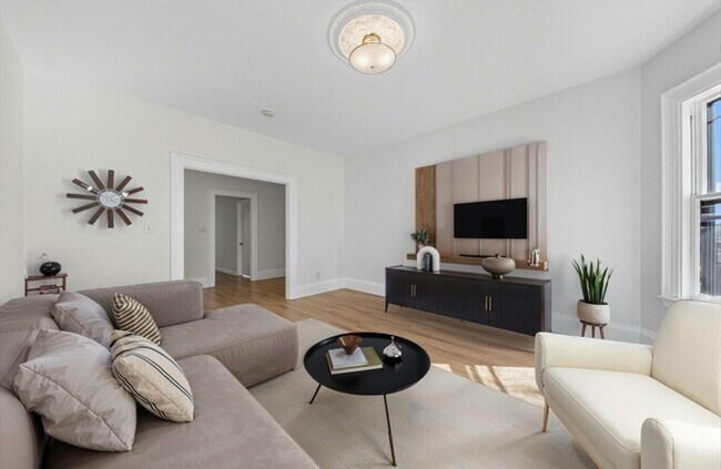 Building Photo - 21 Wolcott St