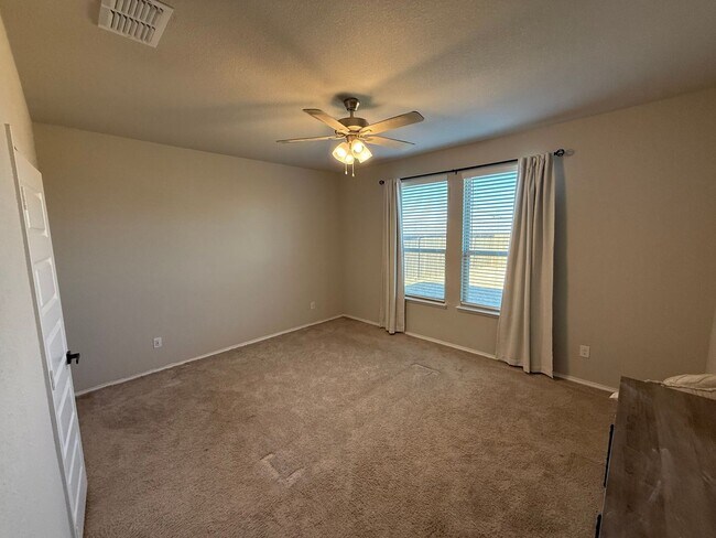 Building Photo - NEW 4 Bedroom in Joshua ISD. Move in special for the end of the year!