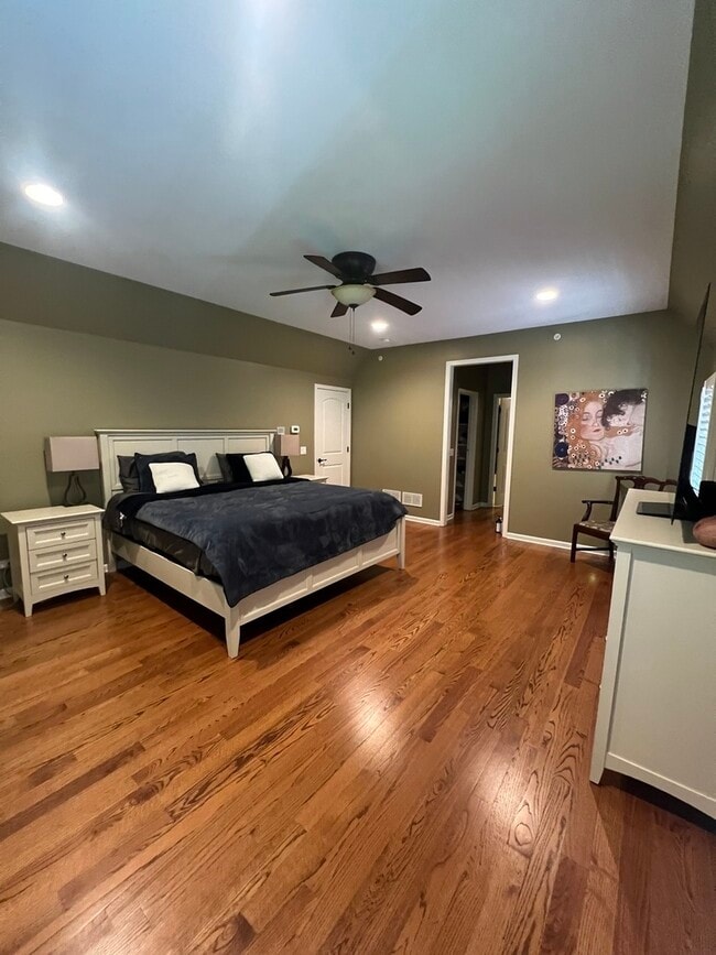 Building Photo - 1231 Caroline Ct