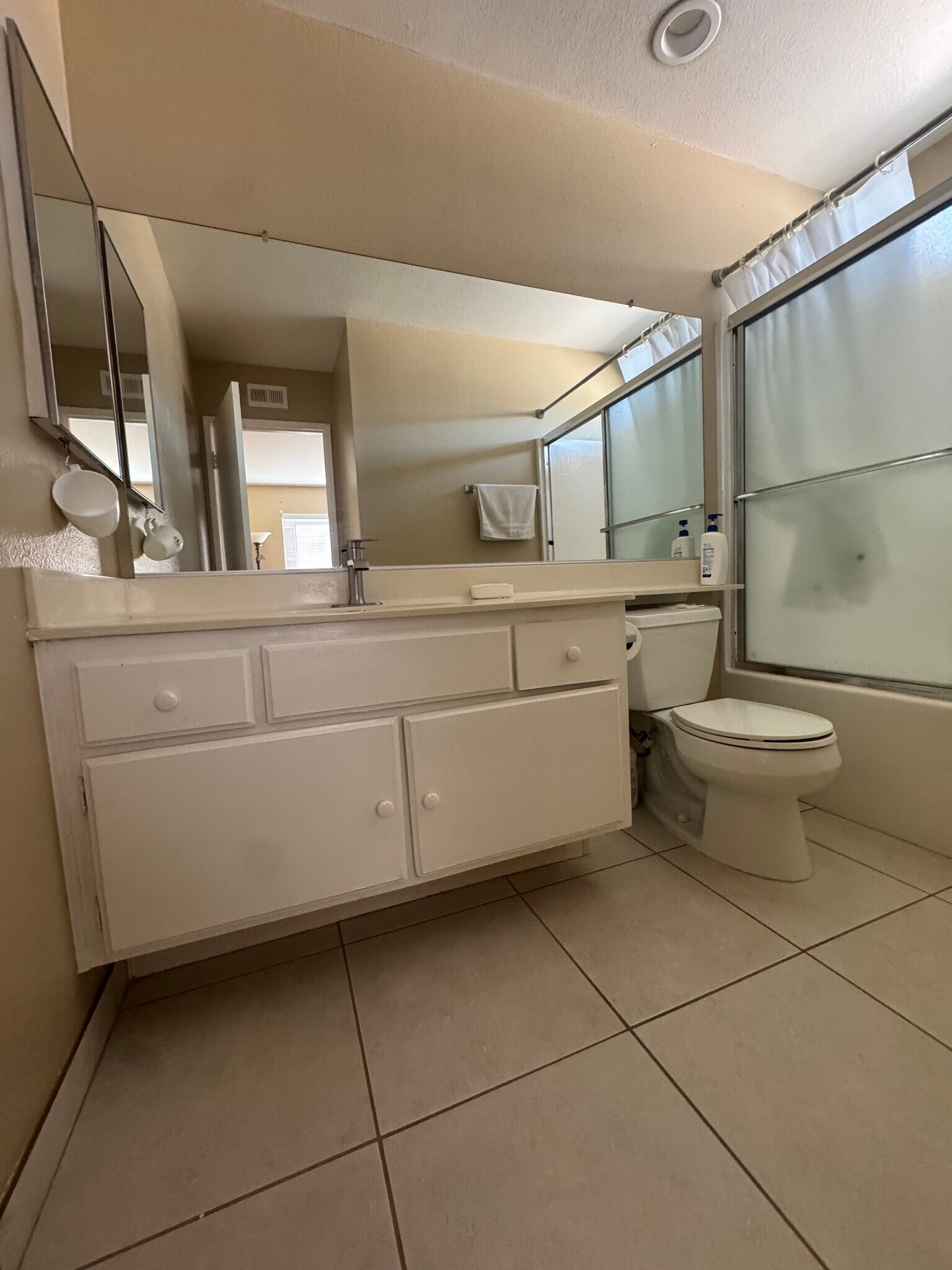 BATHROOM 2 - 4179 Ironwood Dr