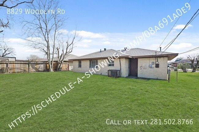 Building Photo - 8829 Woodlyn Rd