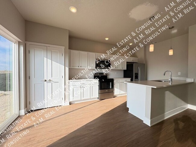 Building Photo - 284 Caspian Ct