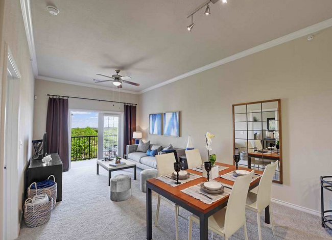 Primary Photo - 12601 Galleria Cir