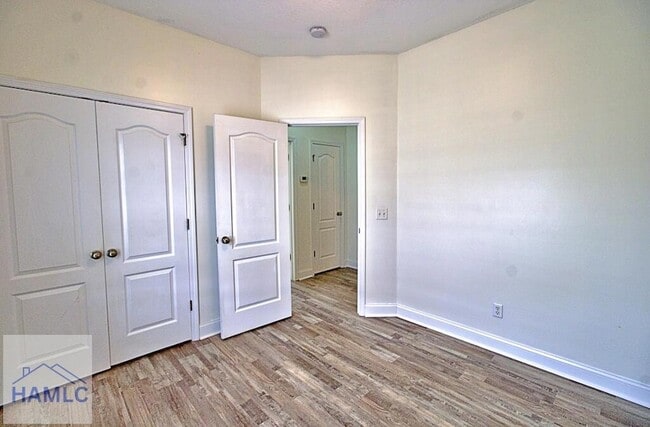 Building Photo - 907 Rachel Ln