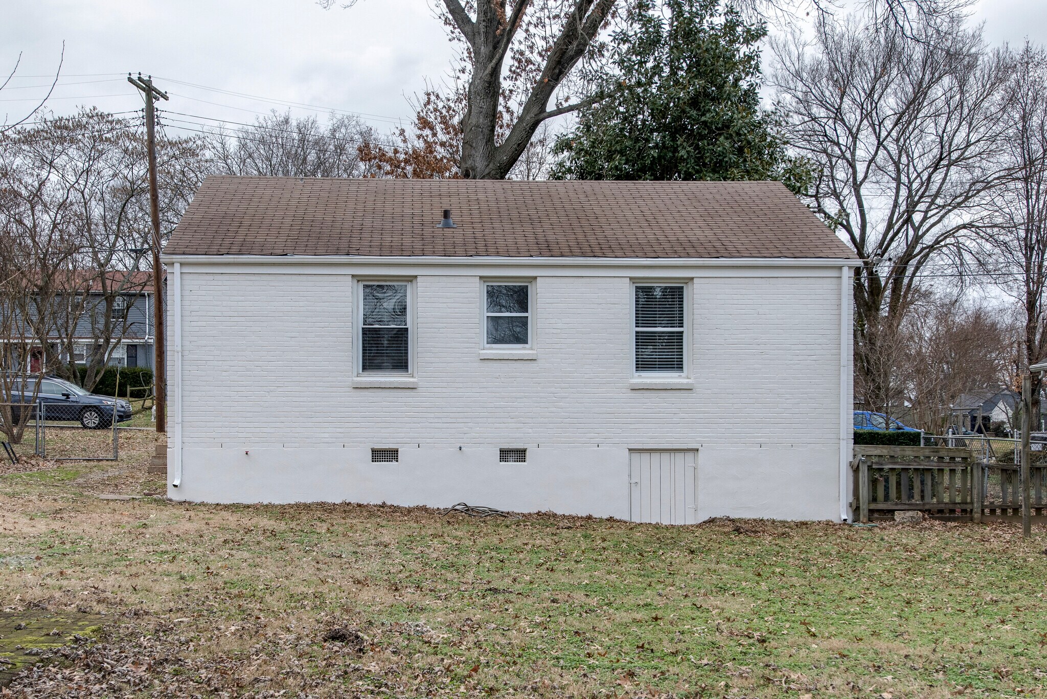 Building Photo - 2204 Rosehaven Dr