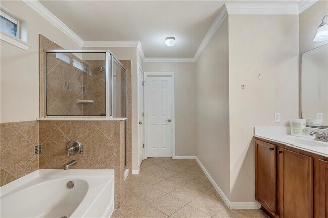 Building Photo - 4205 Fairmeadow Dr